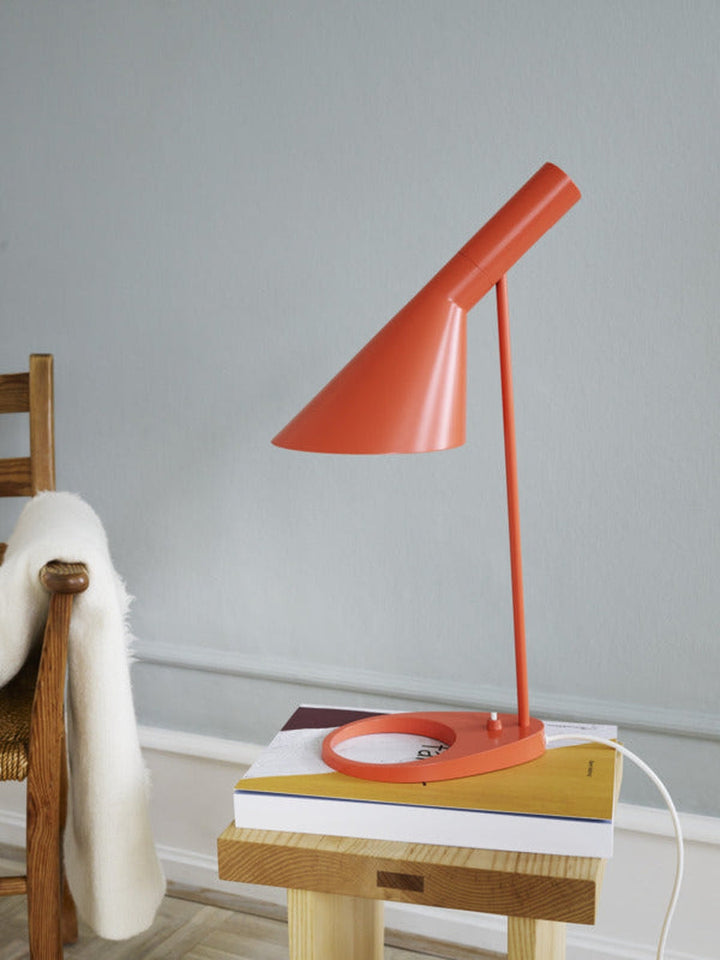 s-files-1-0950-7622-1112-files-Louis-Poulsen-AJ-bordlampe-Bordlamper-Louis-Poulsen-LP_5744170107-6