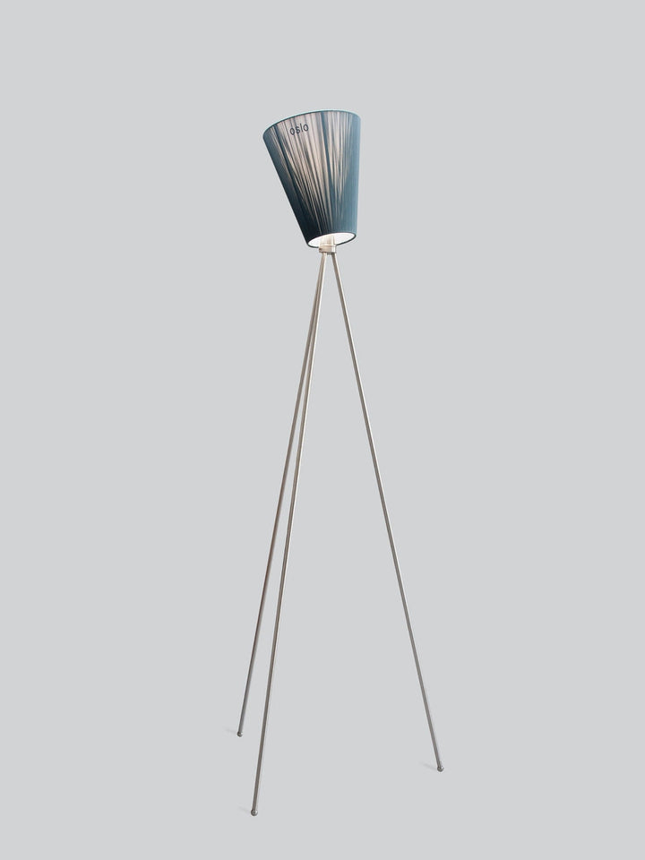 christianiabelysningproducts-5790876542631-s-files-1-0950-7622-1112-files-Oslo-Wood-gulvlampe-stal-med-skjerm-Gulvlamper-Northern-NOn_180163-5