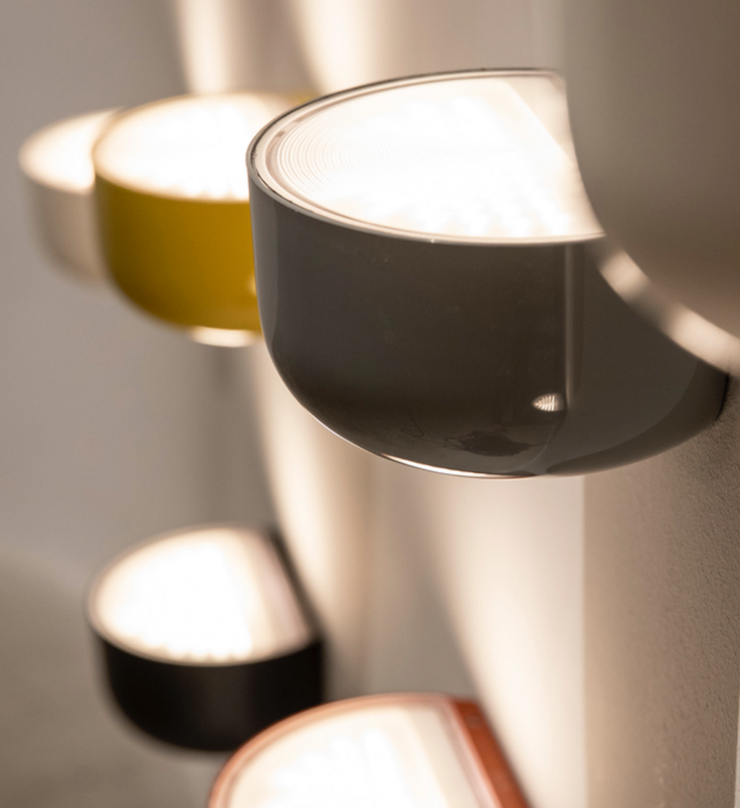 s-files-1-0950-7622-1112-files-Flos-Bellhop-vegglampe-Vegglamper-Flos-Fls_F1080019-13