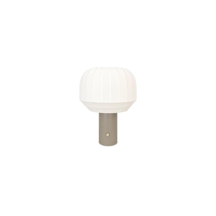 christianiabelysningproducts-6211239111571-s-files-1-0950-7622-1112-files-Tradition-bordlampe-Bordlamper-Northern-Non_743-2
