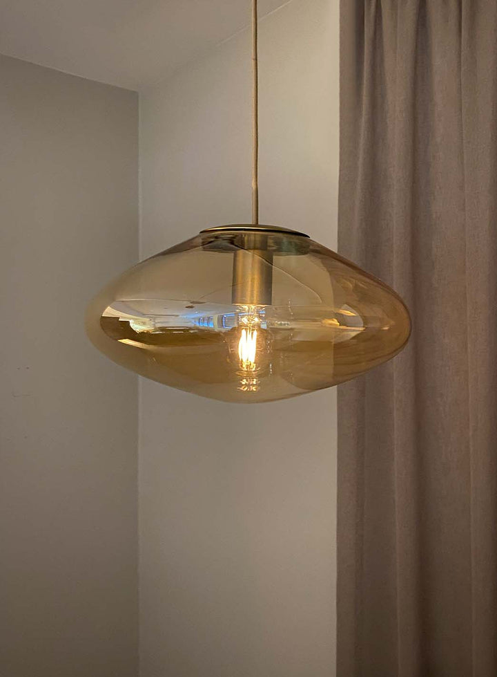 d2031e14498c0745a78e3f8b1b0f50846f272d8a_Aura_taklampe_cognac_hoved.jpg