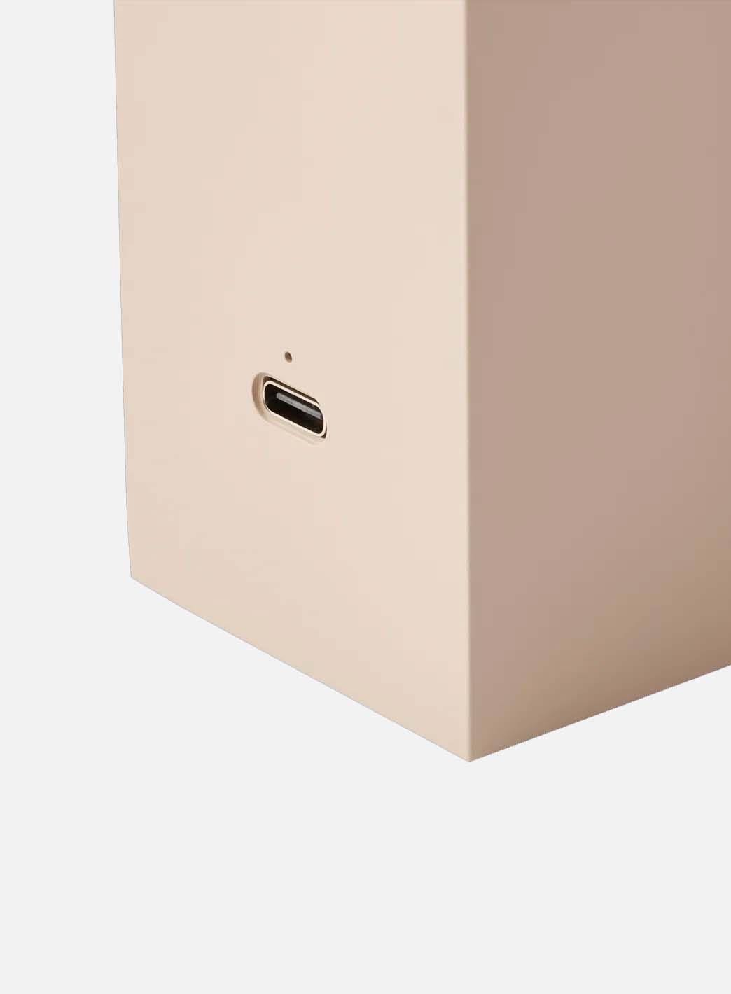 d45b31dcc158df469a1cac2837e0a04748c4890a_HYPPOLITE_PORTABLE_LAMP_Sandy_2_1.jpg