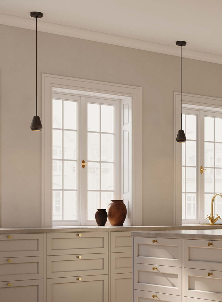 d57e50045f8864837c343f28d79235398515d48e_Anoli_spot_pendant_black_4_1.jpg
