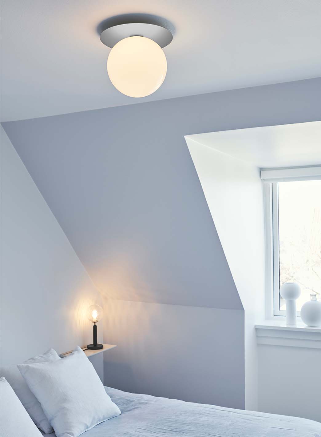 ec6175942e831357372ec91755ec9da60525ac01_Miira_Bordlampe_Gr___Optisk_4_4.jpg