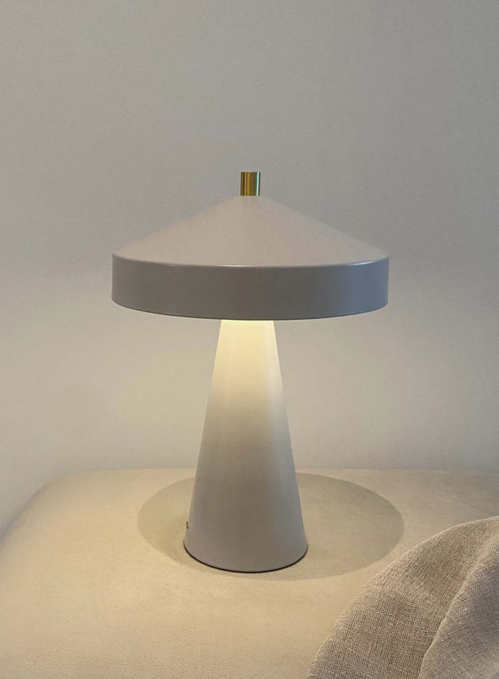 f2f00cf4feab29edc52b94682c95287c0c7cef76_skovholt_tivoli_beige_1.jpg