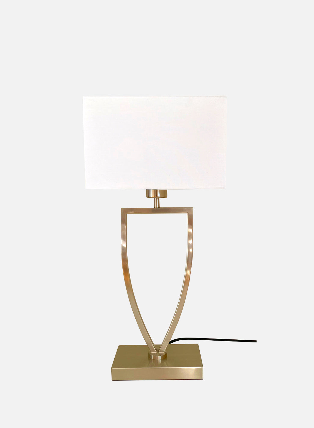 fa84273791e45c41d495903e0e9a4441bb97b0f_aluna_bordlampe_m_skjerm_oksidert_frilagt_1.jpg