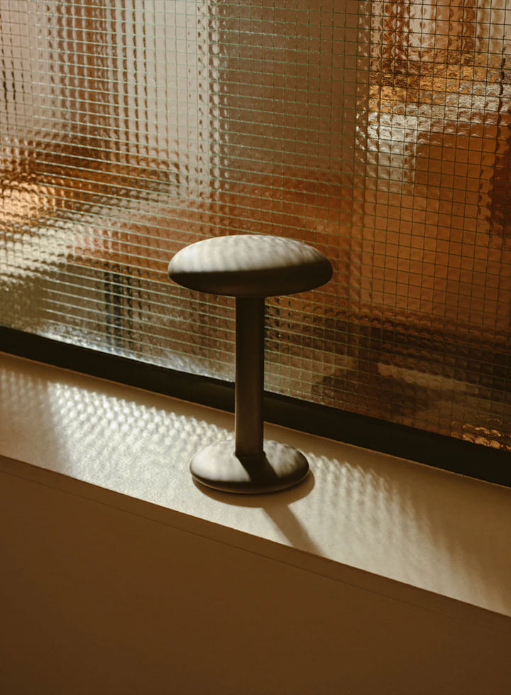Gustave oppladbar bordlampe