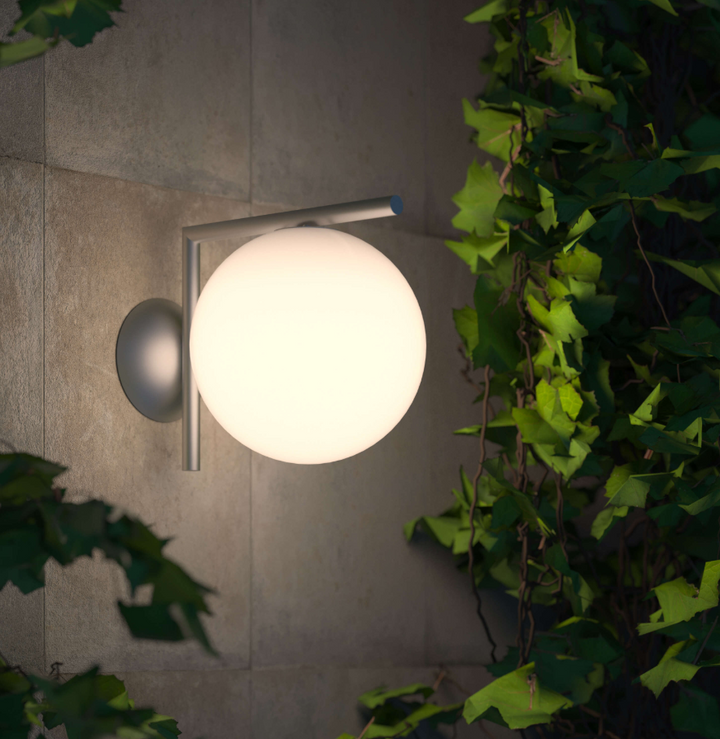 Ic w1 out vegglampe, stål