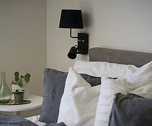 Metz vegglampe med lesespot