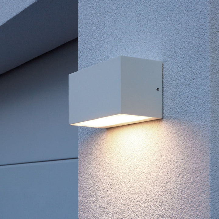 s-files-1-0950-7622-1112-files-Asker-1511-8W-LED-ned-lys-Utebelysning-vegg-opp-og-ned-Norlys-3185579-1
