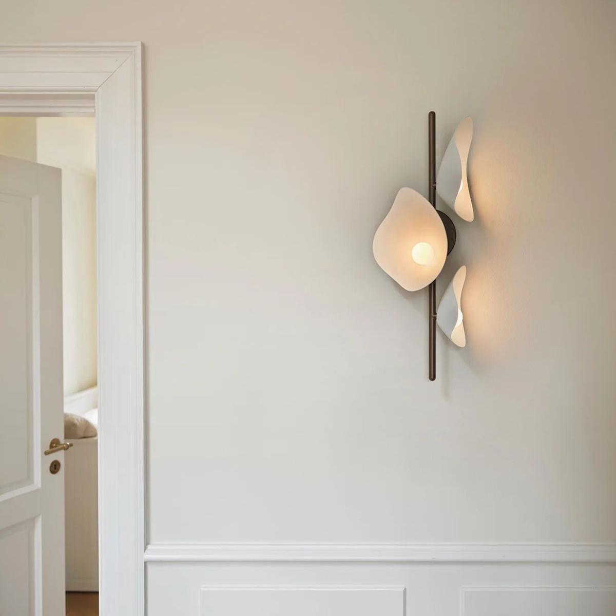 s-files-1-0950-7622-1112-files-Florii-3-vegglampe-Vegglamper-Nuura-Nua_2125002-1