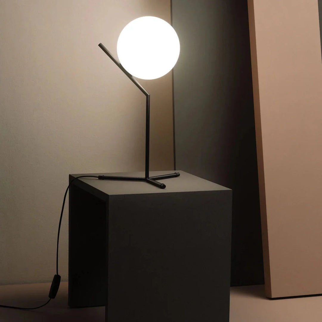 s-files-1-0950-7622-1112-files-Flos-IC-T1-bordlampe-hoy-Bordlamper-Flos-Fls_F3170030-1