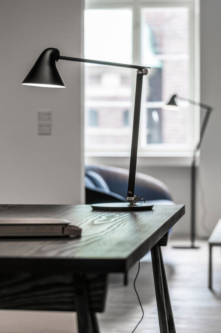s-files-1-0950-7622-1112-files-Louis-Poulsen-NJP-bordlampe-Bordlamper-Louis-Poulsen-LP_5744164757-1
