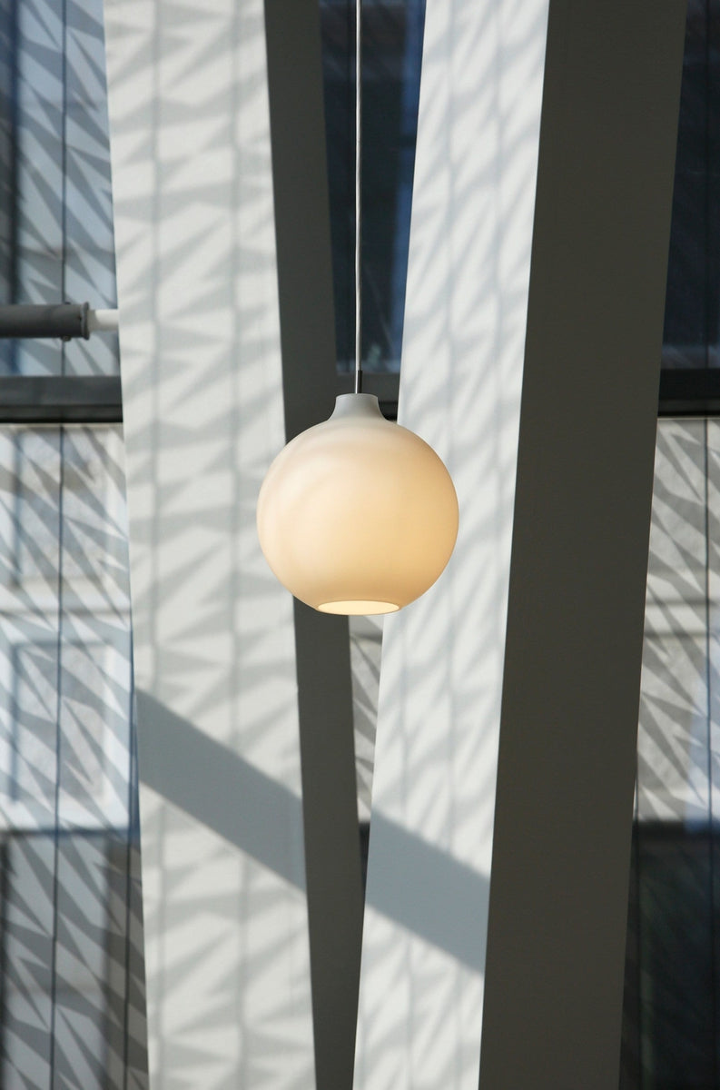 s-files-1-0950-7622-1112-files-Louis-Poulsen-Wohlert-taklampe-O30-Opal-Takpendler-Louis-Poulsen-LP_5741086977-1