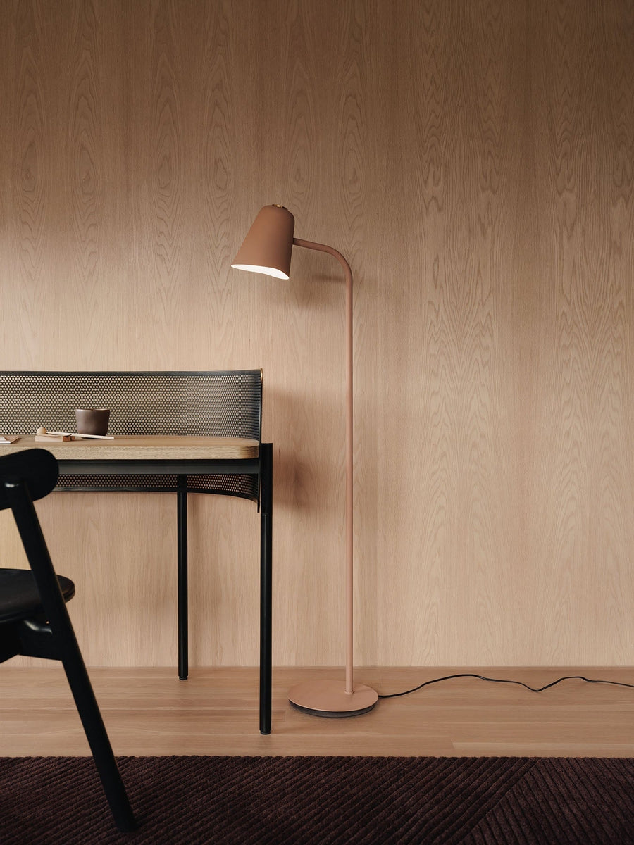 s-files-1-0950-7622-1112-files-Me-gulvlampe-Gulvlamper-Northern-NOn_696-1