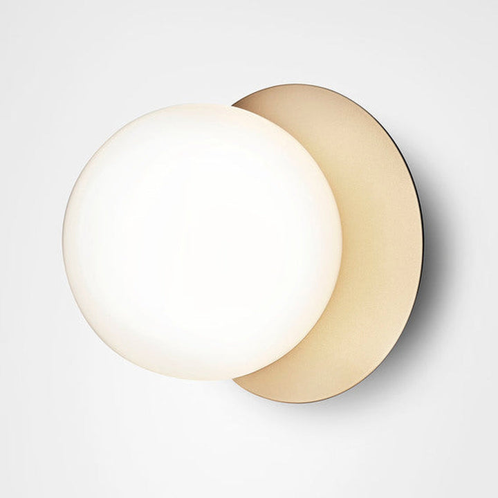 s-files-1-0950-7622-1112-files-Nuura-Liila-1-vegglampetaklampe-medium-nordic-gold-opal-Vegglamper-Nuura-Nua_2046002-1