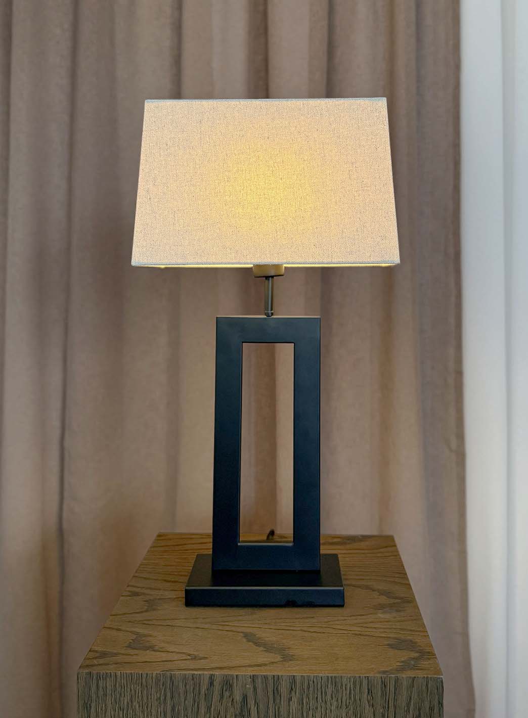 s-files-1-0950-7622-1112-files-Skovholt_noir_bordlampe_milj_C3_B8