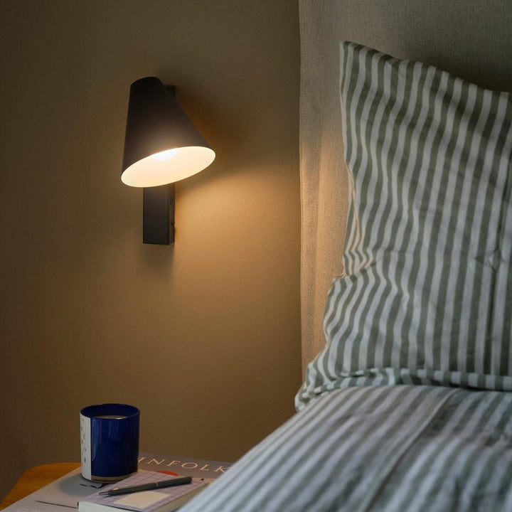 s-files-1-0950-7622-1112-files-Wilmer-vegglampe-med-USB-Vegglamper-Nordlux-2512281003-1