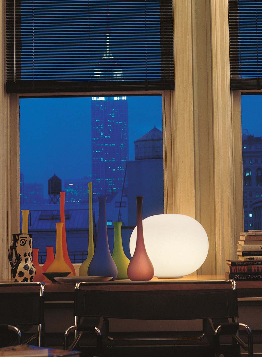 s-files-1-0950-7622-1112-files-d0a0400e4808990e88daf531a9224b7654e859c4_Globall_bordlampe_stort_hvit