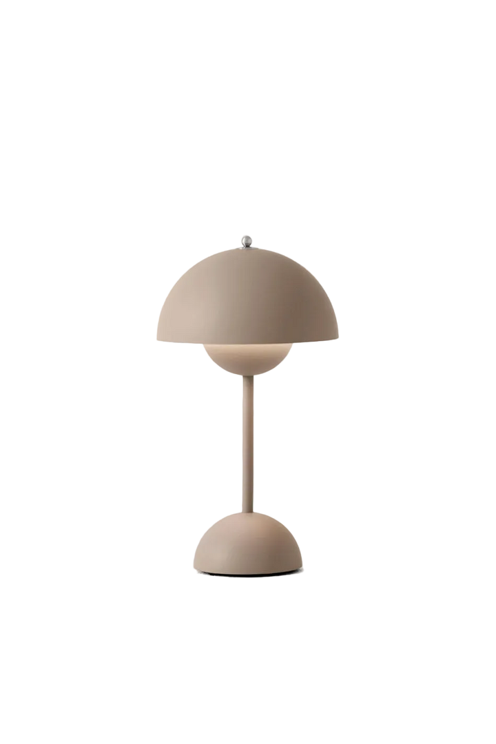 Flowerpot VP9 oppladbar bordlampe eksklusiv