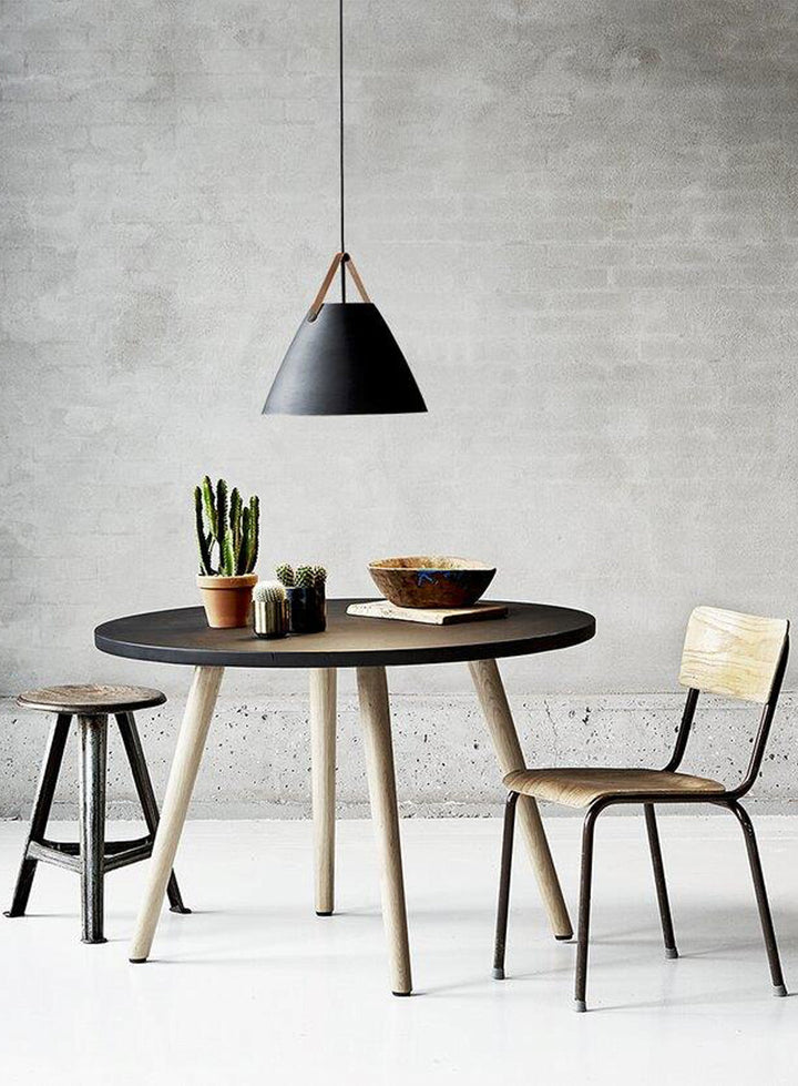 strap-36-taklampe-sort-4.jpg