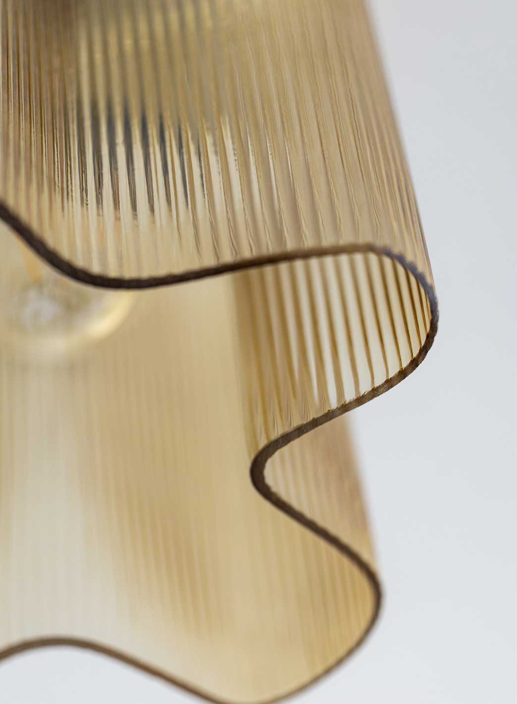 wave-amber-detalj