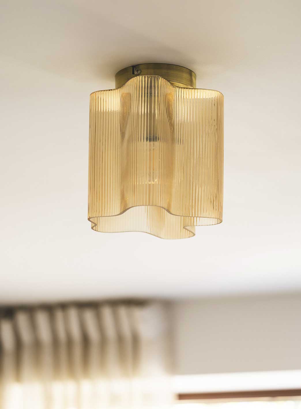 wave-amber-plafond-av