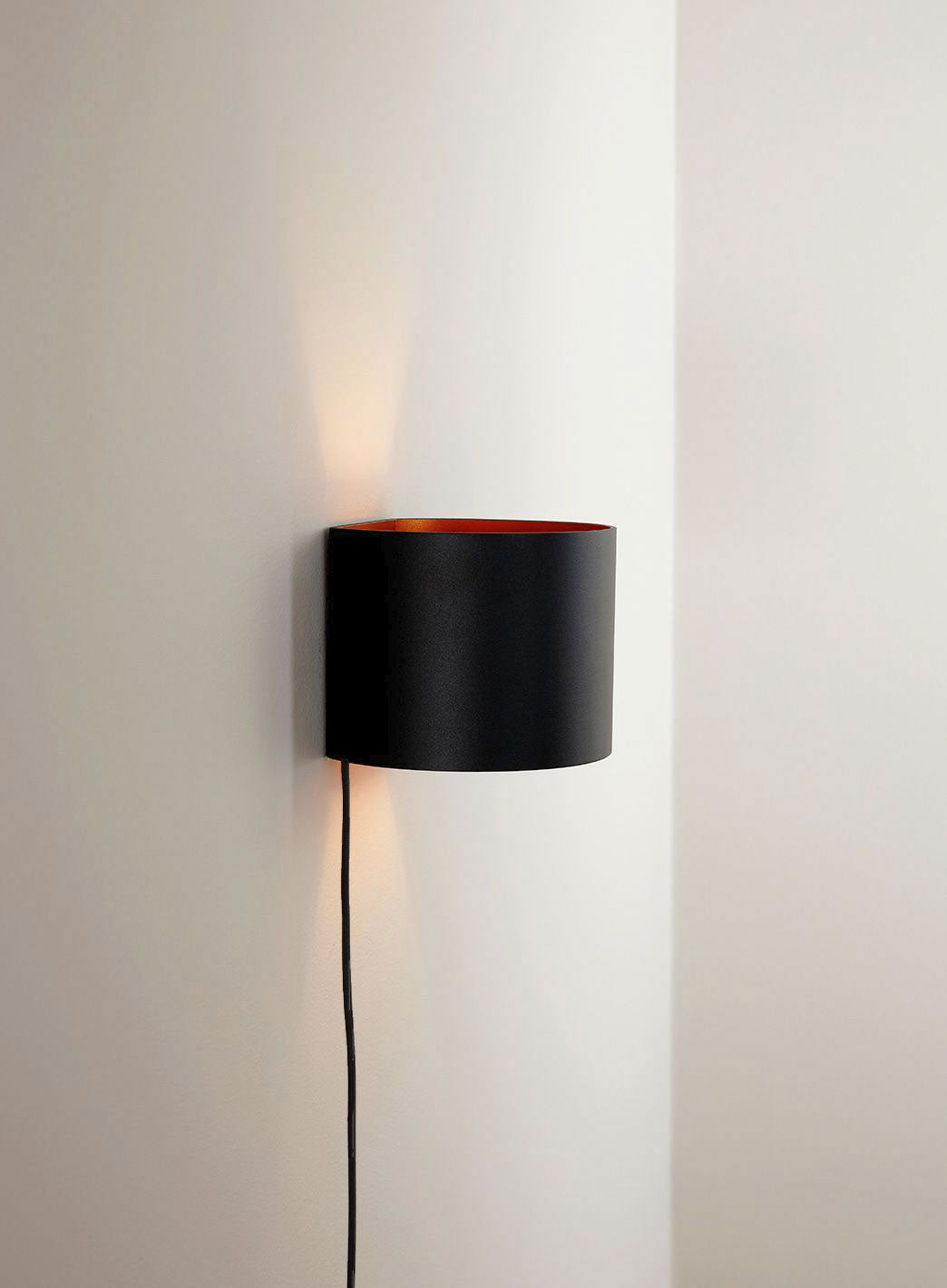 Zanna rund vegglampe - opp/ned med vipp